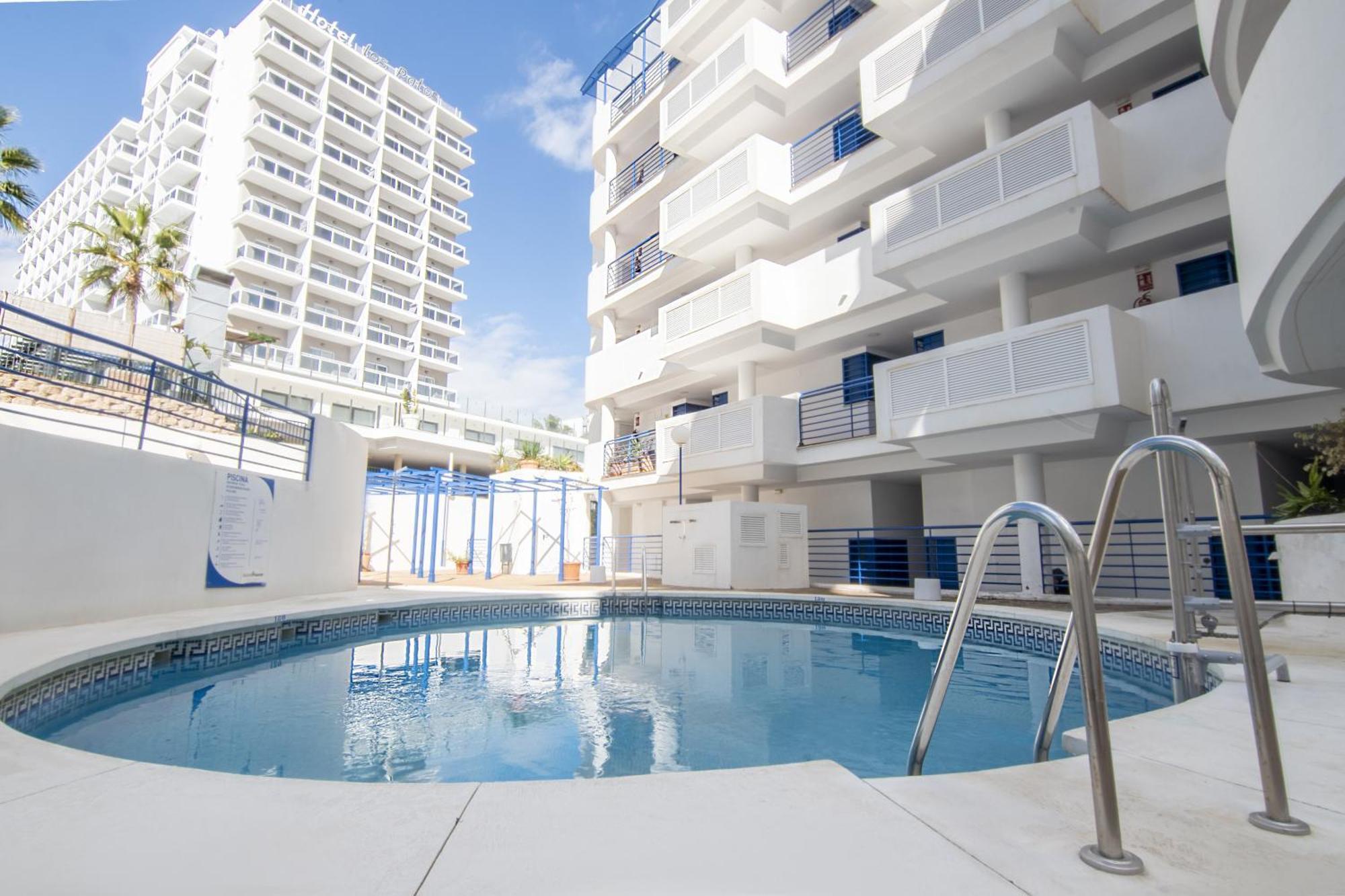 Apartment Escape With Pool And Parking